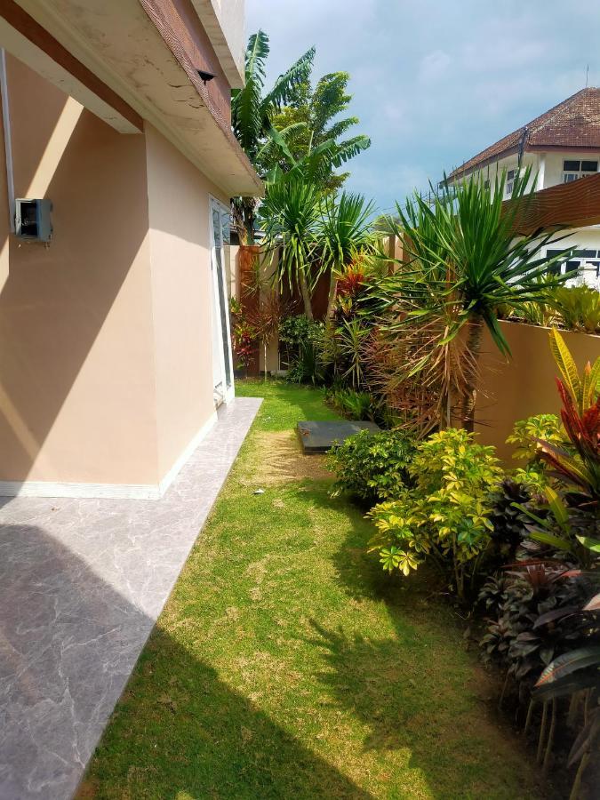 Villa Keluarga Pandansari Malang Exterior foto
