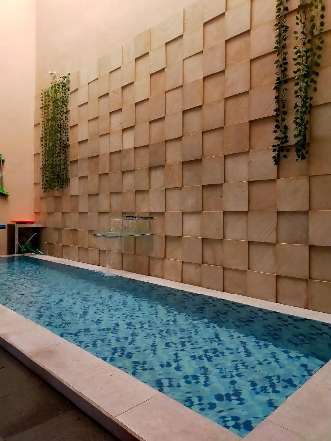 Villa Keluarga Pandansari Malang Exterior foto